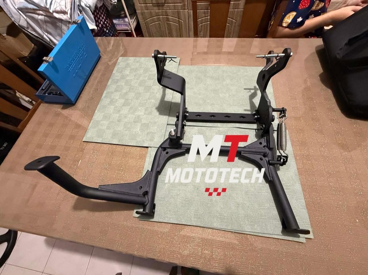 700MT Center Stand